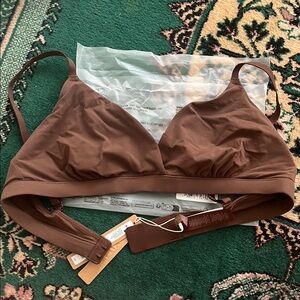 SKIMS NWT fits everybody crossover bralette